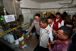 Polisi Bongkar MinyaKita Ilegal, Isi Disunat!