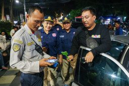 819 Petugas Parkir Sepakat Terapkan Pembayaran Non Tunai