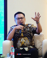 Arif Fathoni Ajak Warga Nobar Final Liga Champions di DPD Golkar : Perkuat Silaturahmi