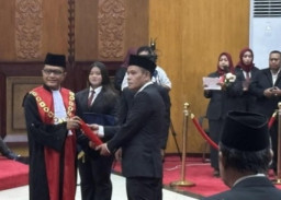 Syaifuddin Zuhri Gantikan Almarhum Adi Sutarwijono Jabat Ketua DPRD Surabaya