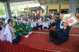 RICH Pakal, Kelas Inggris Gratis untuk Anak Diserbu Warga Surabaya