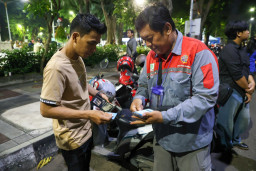 Pemkot Surabaya Mulai Berlakukan Voucher Parkir
