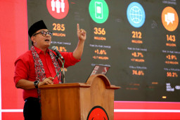 PAC PDIP Tuban Dilantik, Cium Merah Putih dan Tanam Sukun