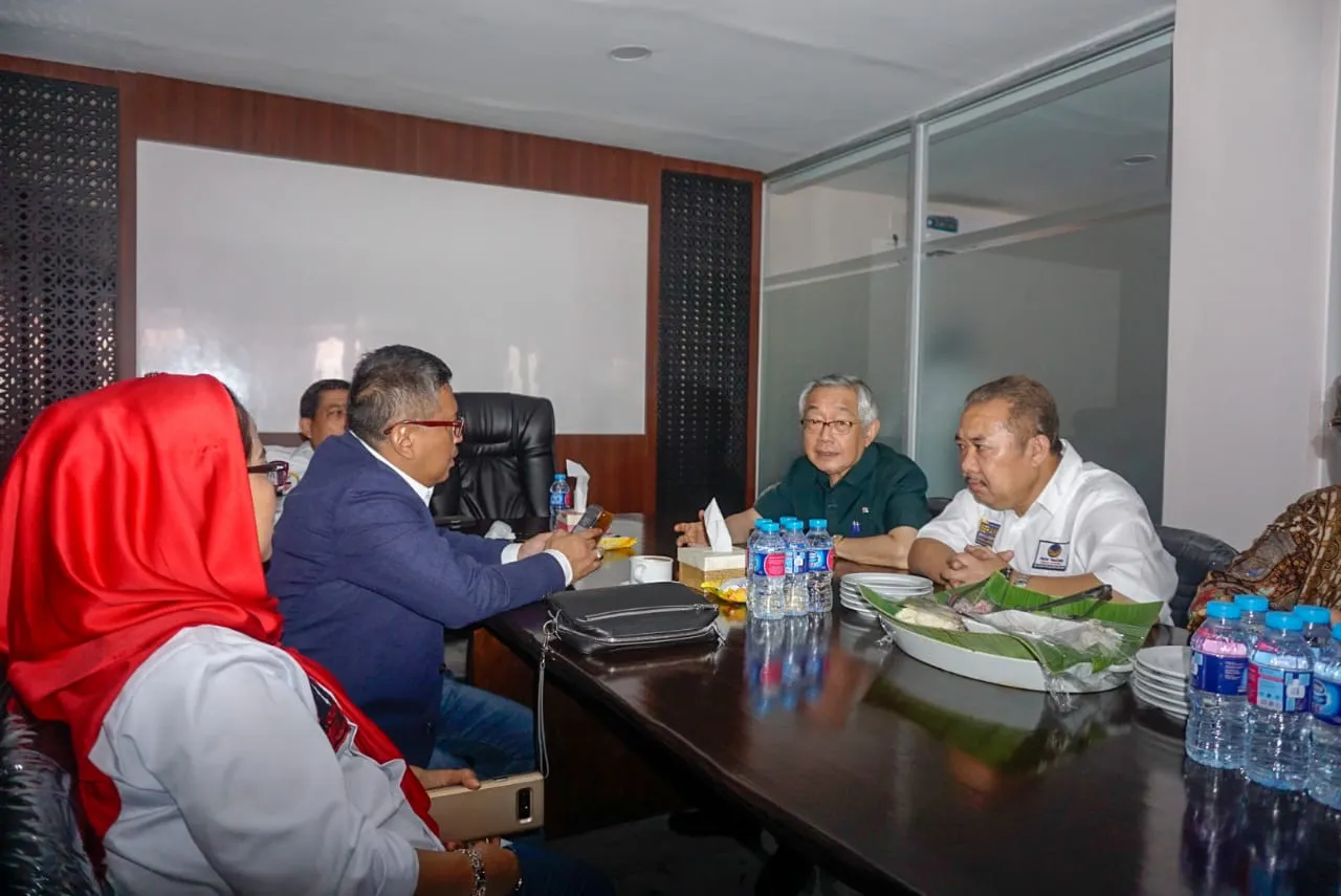 Hadiri Konsolidasi Timses Bareng Hasto, Mantan Kajati Jatim: Jokowi Paling Anti-Korupsi
