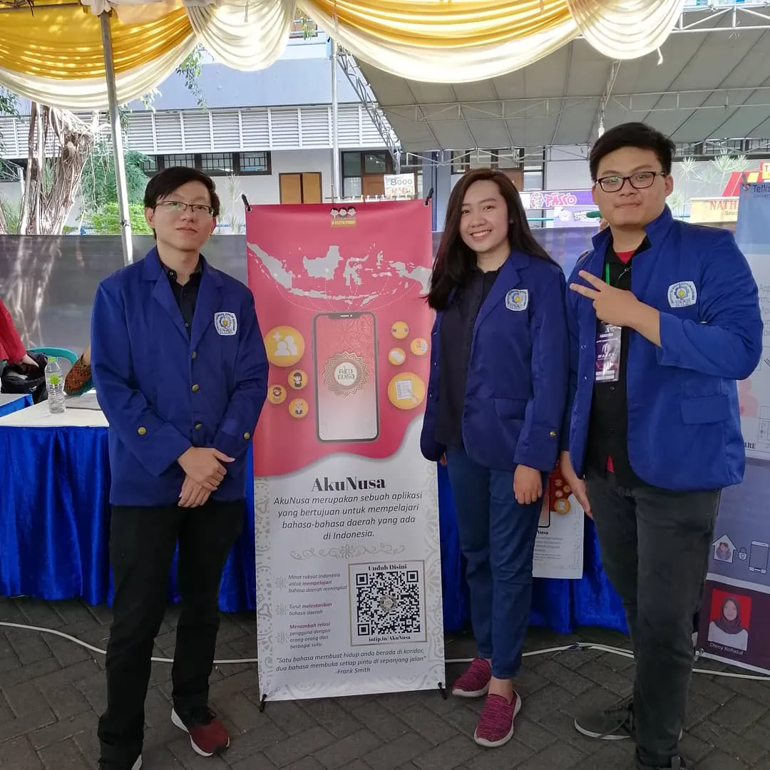 Tiga Mahasiswa ITS Surabaya Mengajak Lestarikan Bahasa Daerah Lewat Aplikasi AkuNusa