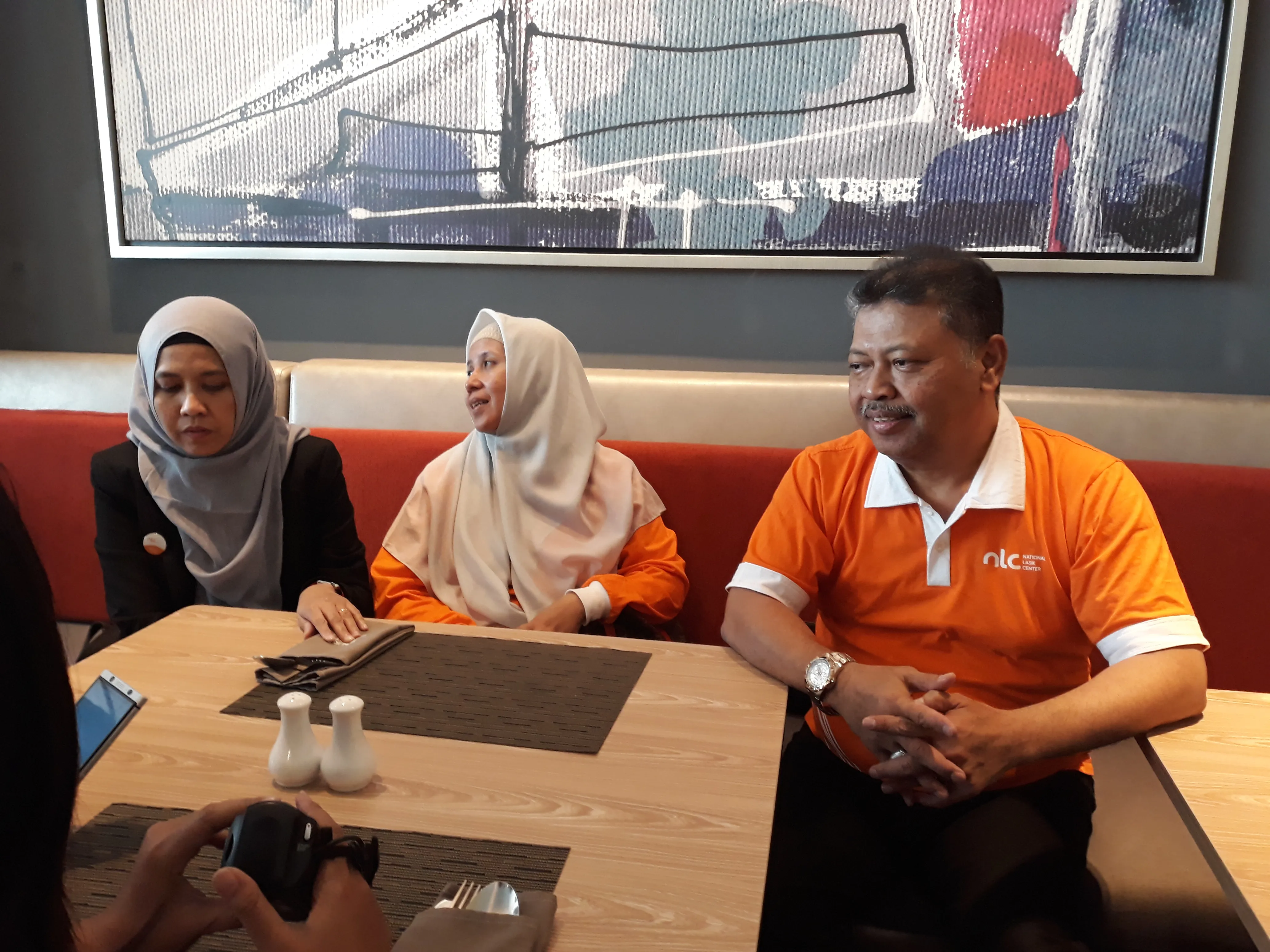 Teknologi ini Yang Dibahas 40 Dokter Mata se-Jawa Kumpul Di Surabaya