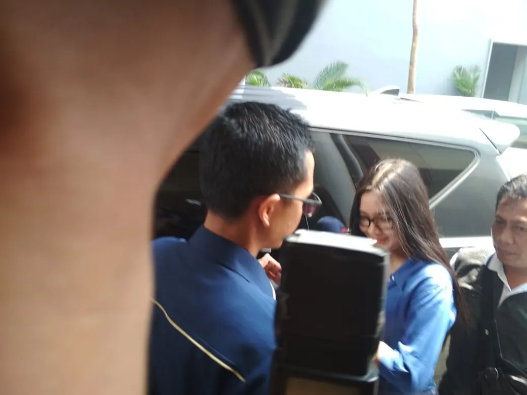 Nella Kharisma Penuhi Panggilan Penyidik Polda Jatim