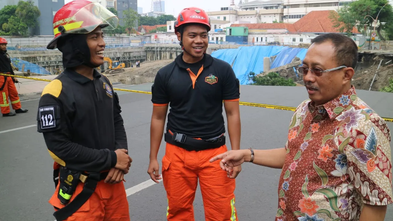 Ketua DPRD Sby : Ada Permainan Perizinan Di Proyek Perluasan RS Siloam