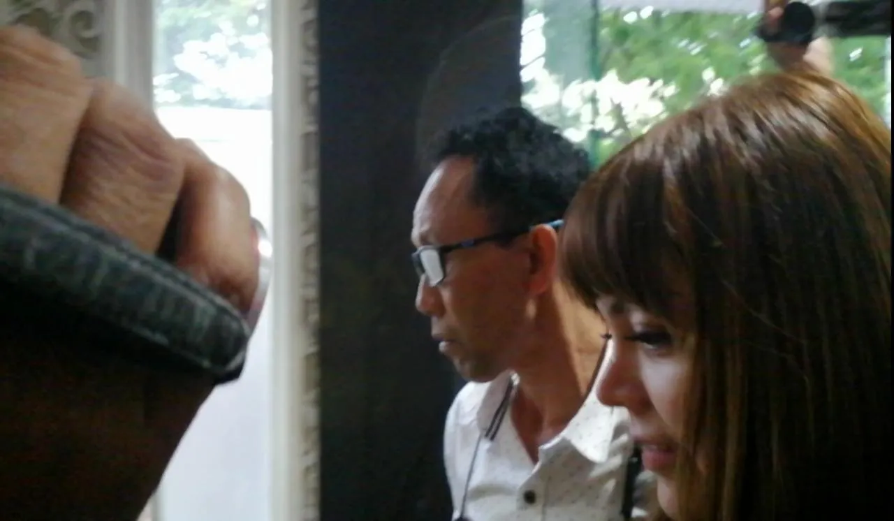 Potongan Rambut Pendek, Avriellia Shaqqila Tunaikan Wajib Lapor di Mapolda Jatim