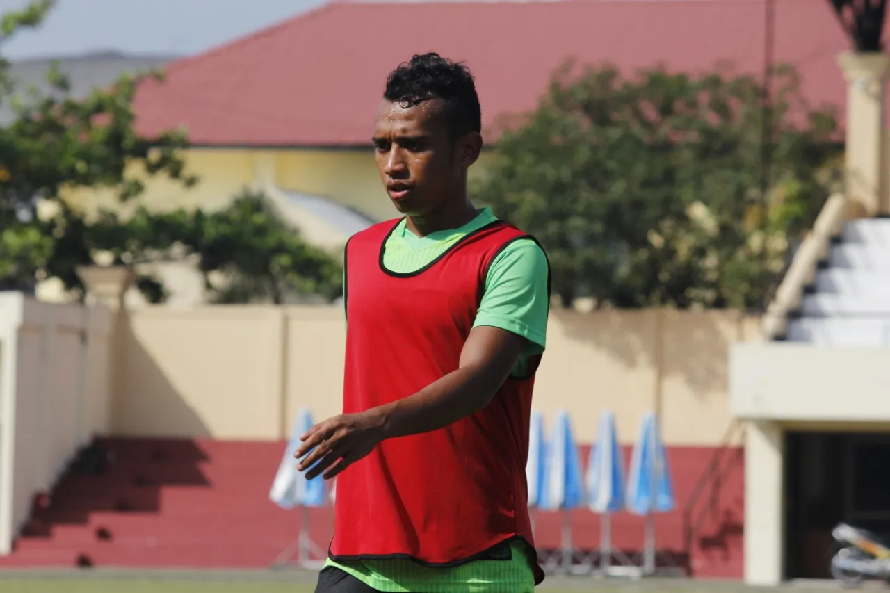 Belum Punya Striker, Djajang Coba Irfan Jaya
