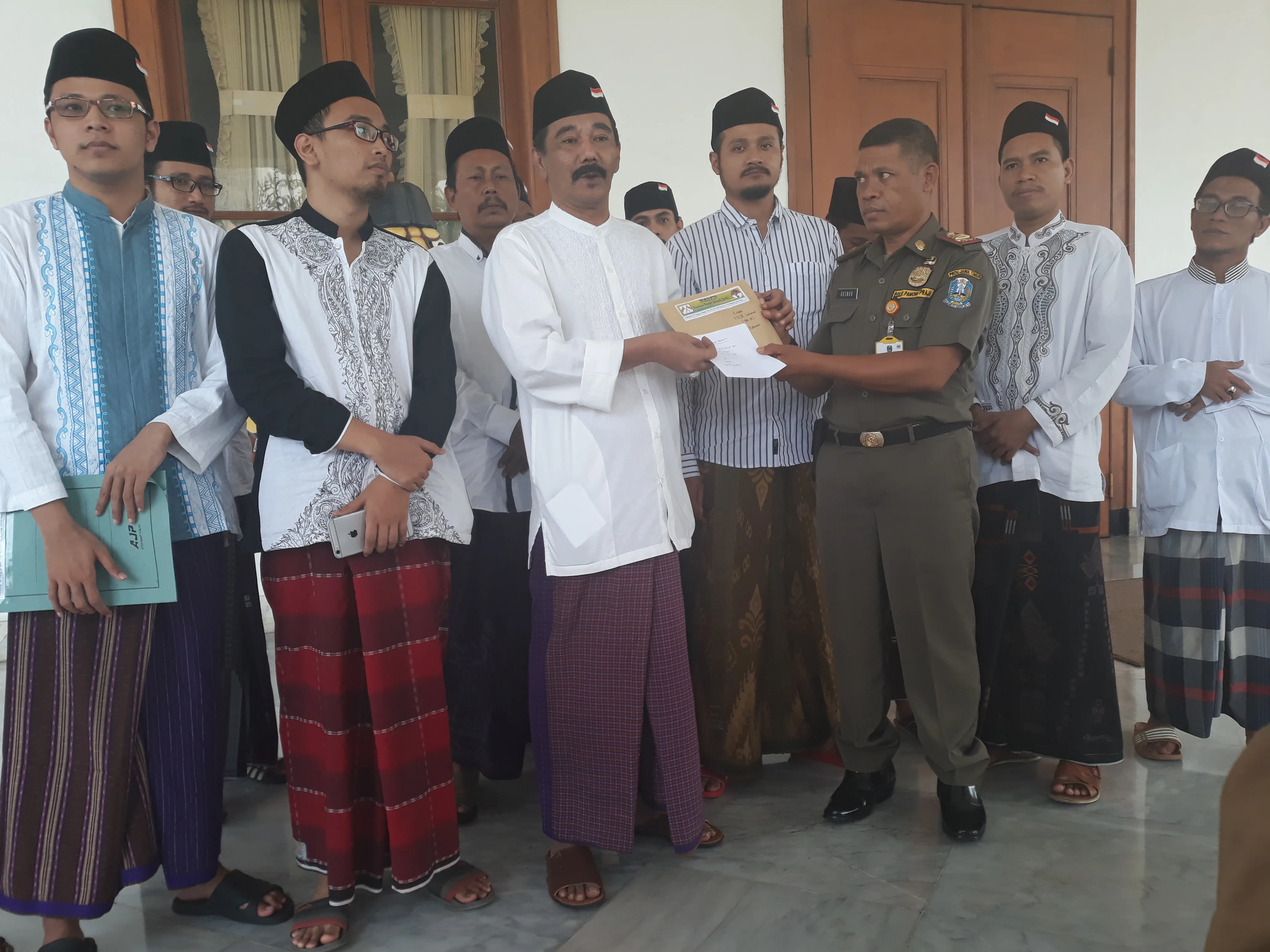 Pakde Karwo Gabung BSMP, Gus Fahrur : Saya Yakin Bisa Capai 5 Juta Suara Untuk Jokowi