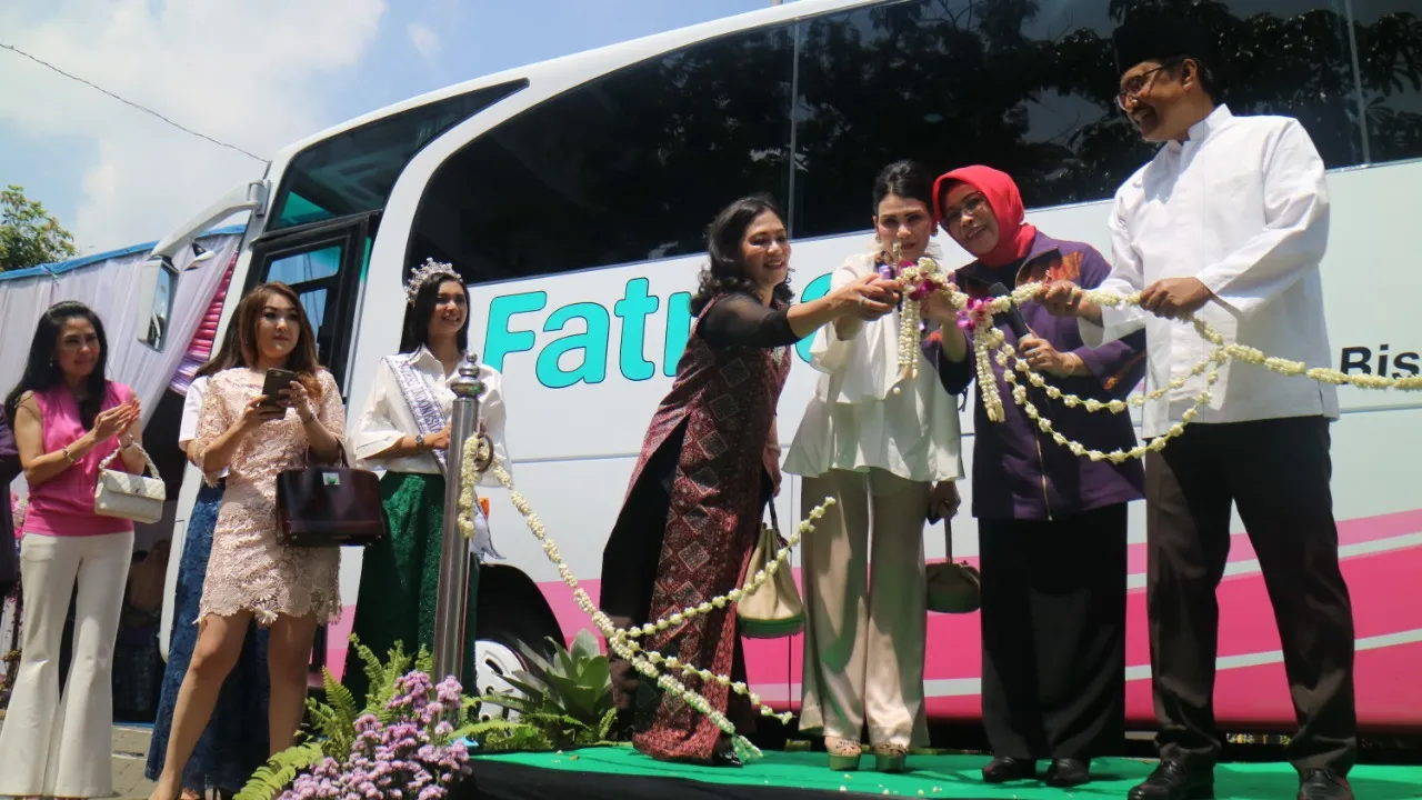 Bertepatan Hari Kanker Sedunia, Istri Gus Ipul Launching Bus Cinta Cegah Dini Kanker