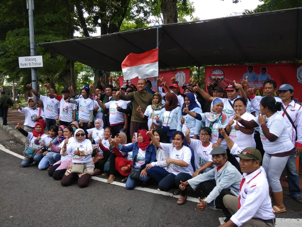 Di Surabaya, Ratusan PKL dan Becak Binaan Siap Menangkan Jokowi-Maruf Amin