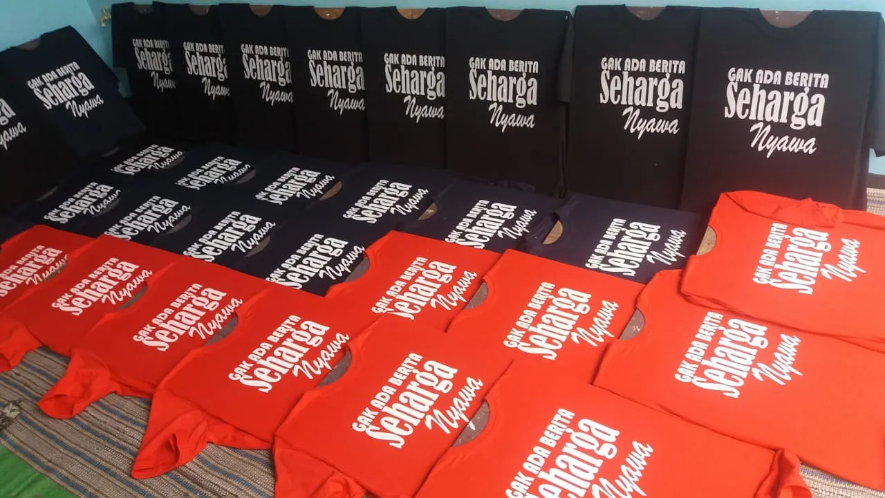 Yuuk, Berburu Merchandise Di Booth Pokja Wartawan Pemprov Jatim
