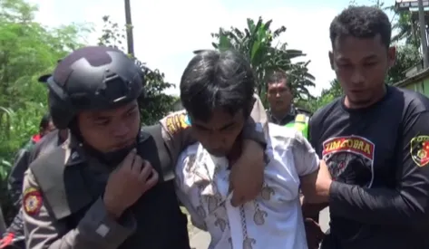 Usman Pencuri Sapi Meringis Kesakitan Usai Kakinya Ditembak