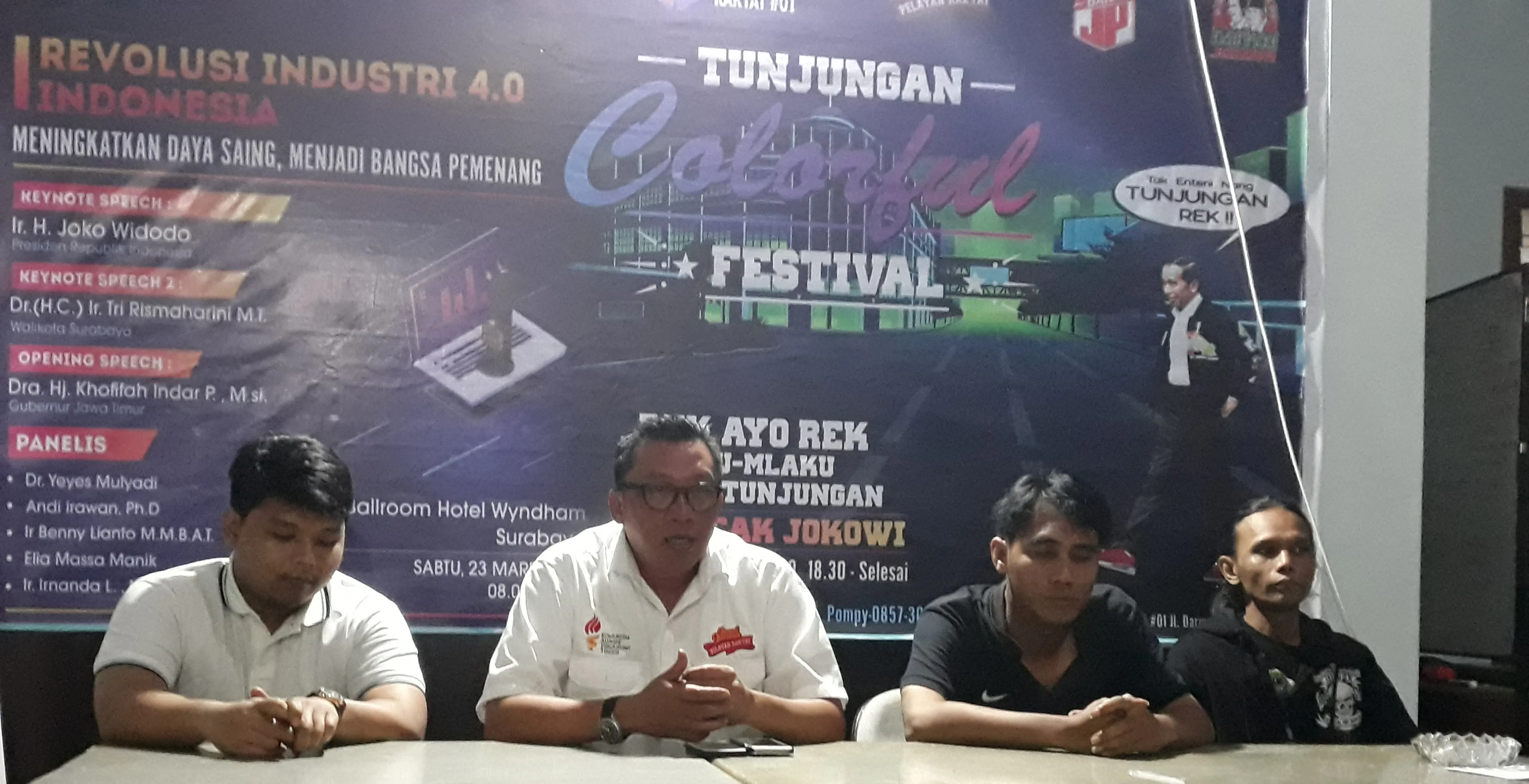 Mlaku - Mlaku Nang Tunjungan,Jokowi Bakal Diarak Seribu Becak