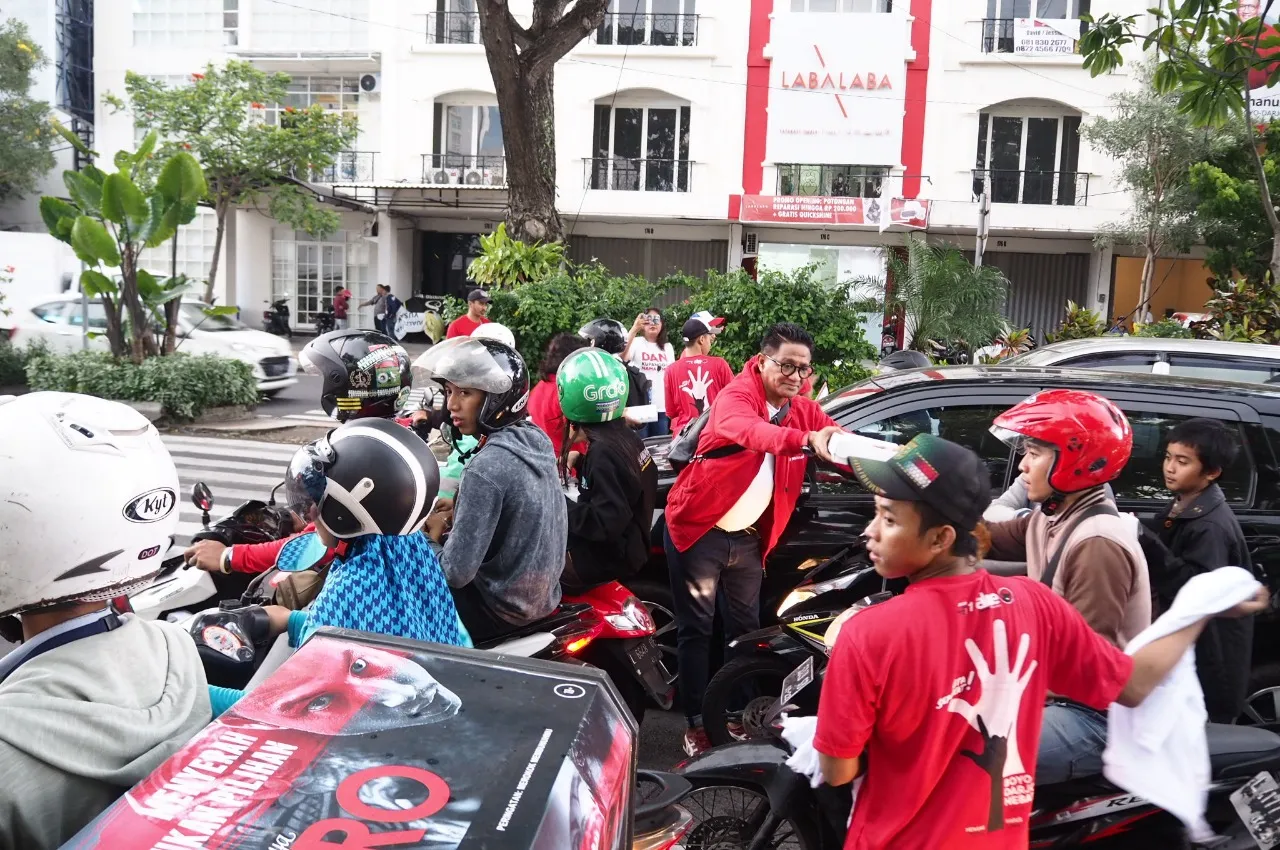 Pesan Damai Jumat Berkah Ala Caleg DPR RI Andre Hehanussa