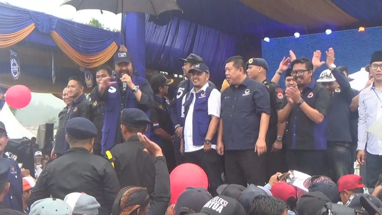 Dibawah Guyuran Hujan, Surya Paloh Sebut NasDem Bergerak Lebih Hebat Dekati Inti Proklamasi
