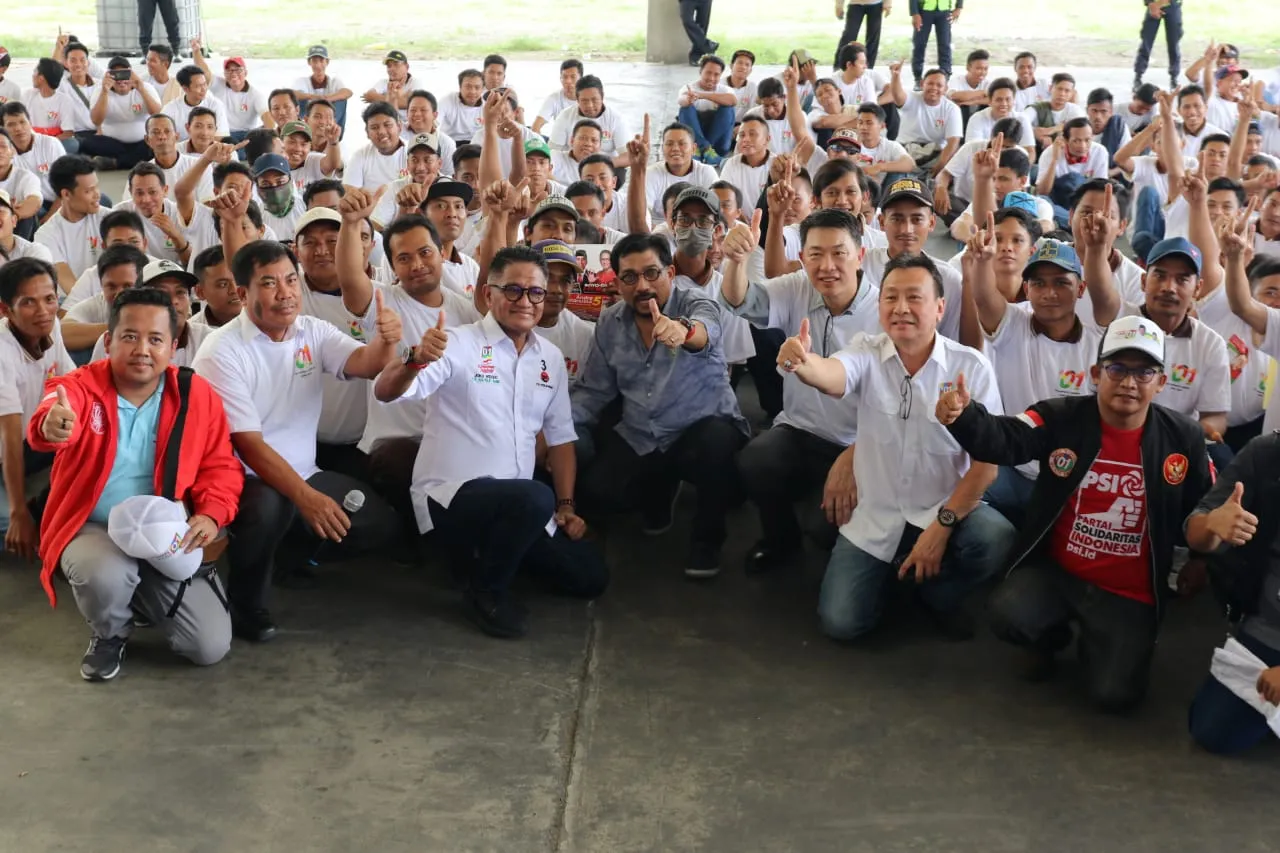 Bertemu Ribuan Pekerja, Timses Jokowi: Ekonomi Terbukti Maju, Aneh Dibilang Ndasmu