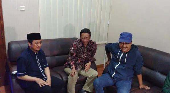 Ini Yang Dibahas Mahfud, Gus Ipul dan Ust Yusuf Mansur Saat Bertemu Jelang Coblosan