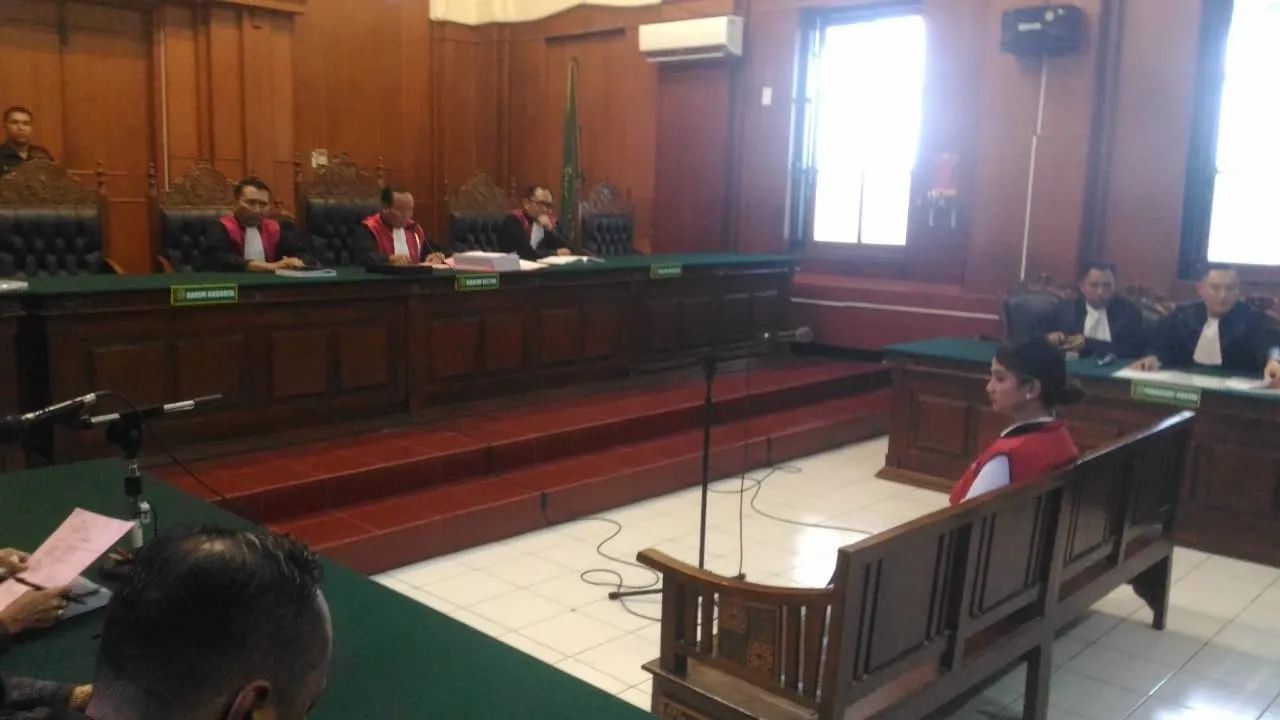 Artis Vanessa Angel Jalani Sidang Perdana di PN Surabaya
