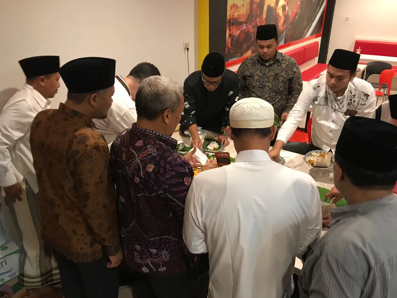 Makan Bebek Madura Bareng, Baguss Bersatu Ajak Islah Sambut Ramadan