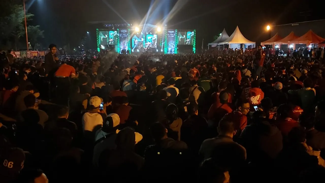 Ani Yudhoyono Wafat, Gus Ipin Pimpin doa Disela Nobar Final Champions