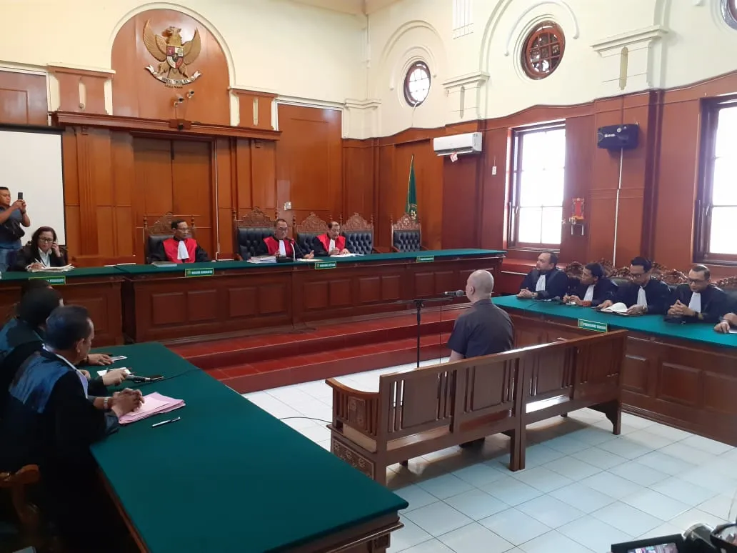Ahmad Dhani Divonis 1 Tahun Penjara