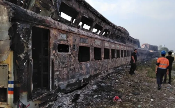 Polisi Tangkap Terduga Pembakaran Kereta Api di Purwakarta