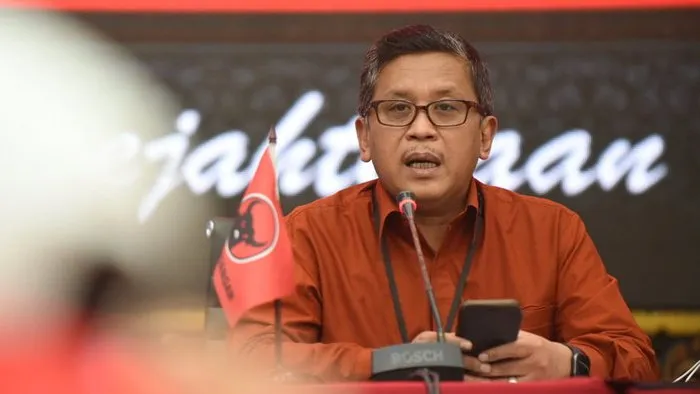 Megawati Soekarnoputri dan Keluarga Besar PDI Perjuangan sangat berduka atas Wafatnya KH Mai mun Zubair