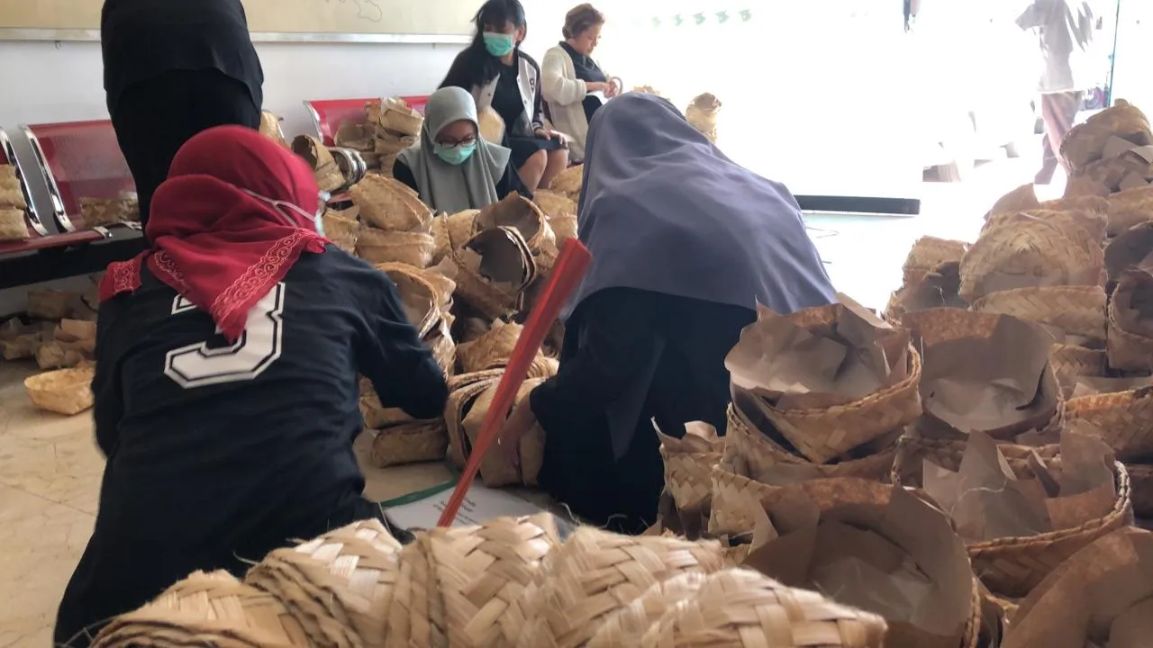 DPD PDIP Jatim Sembelih Hewan Kurban dengan Konsep Go Green