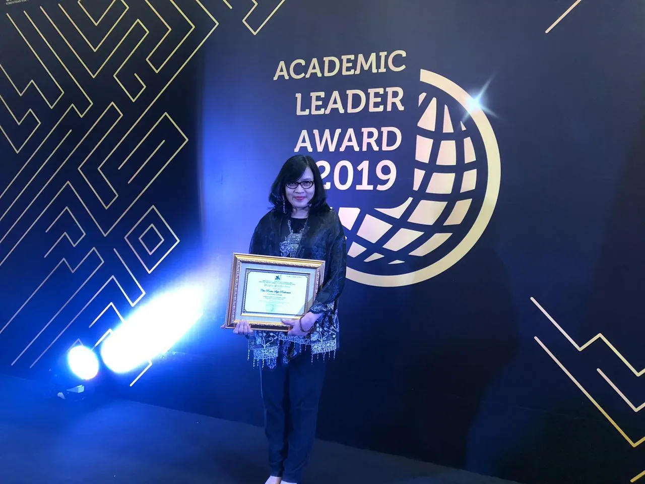 Dosen UNAIR Sabet Runner Up Acaemic Leader 2019