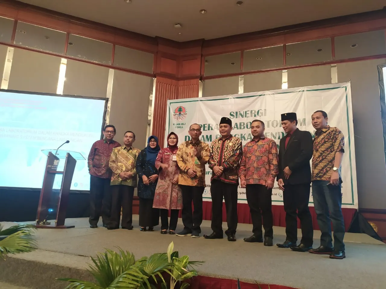 Pemprov Jatim Terima Bantuan Mobil Labling Dari KLH