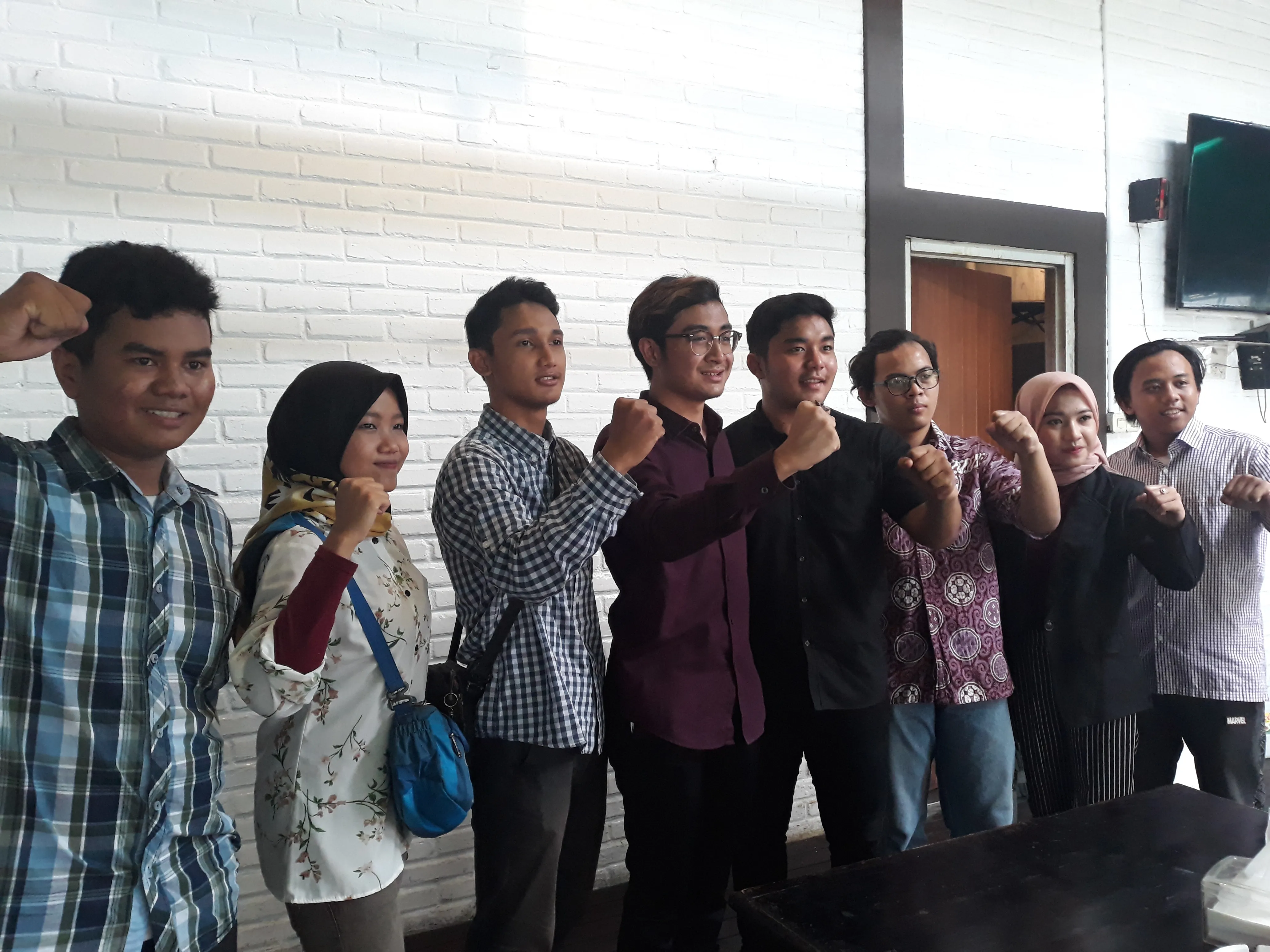 Politisi Nasdem Kritik Risma-Pemkot Surabaya, Suara Milenial: Itu Mewakili Siapa