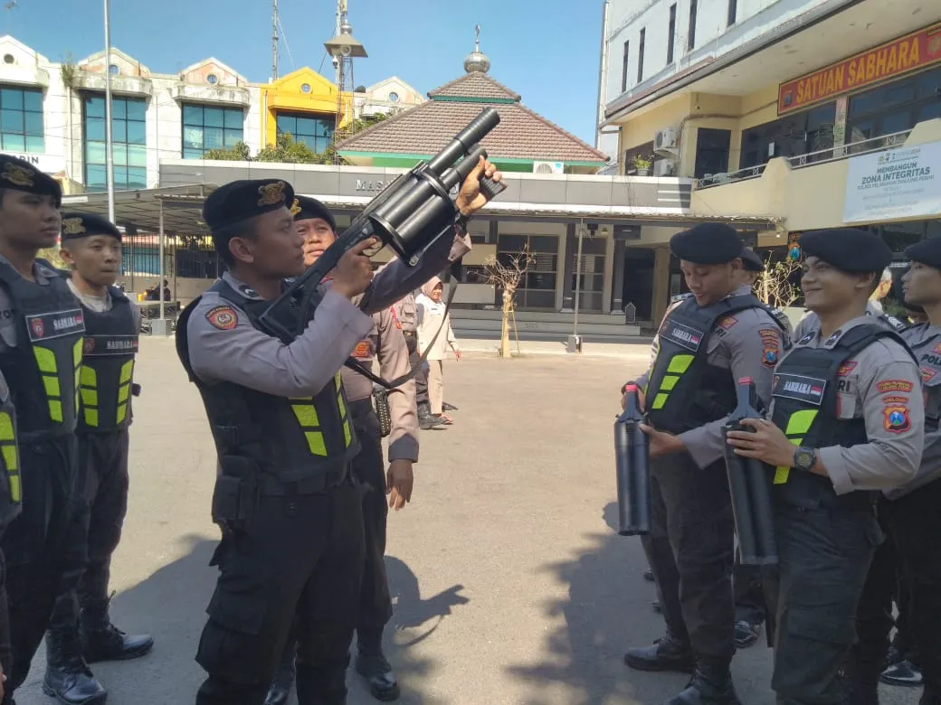 Polres Pelabuhan Tanjung Perak Gelar Program Kamis Pak Polis