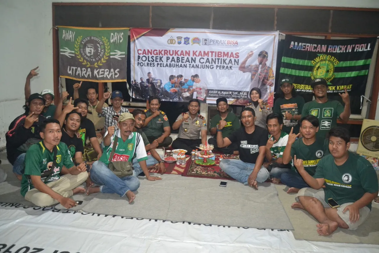 Polsek Pabean Cantika Gelar Cangkrukan Bareng Warga
