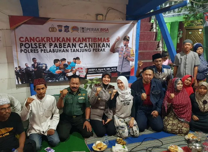 Senin Militan, Polsek Pabean Cantikan Gelar Cangkrukan Bareng Warga Nyamplungan