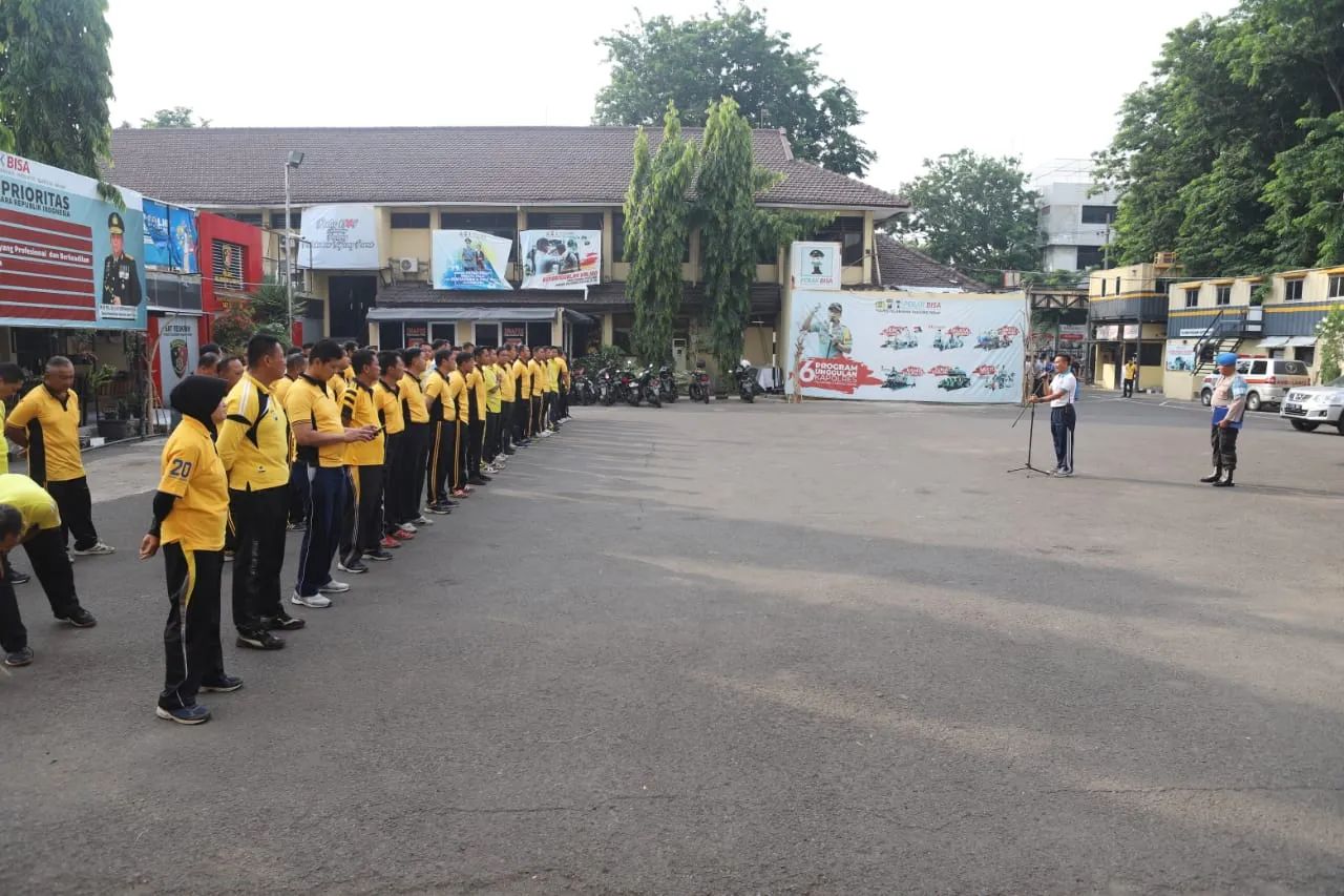 Ratusan Anggota Polres Pelabuhan Tanjung Perak Gelar Olahraga Bersama, Ini Pesan Kapolres