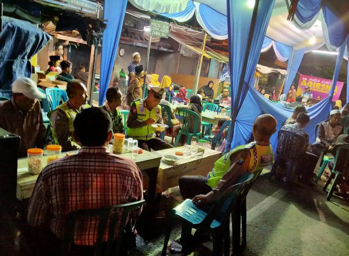 Wujud Pelayanan, Polsek Pabean Cantikan Ikut Amankan Hajatan Warga Kalimas Baru