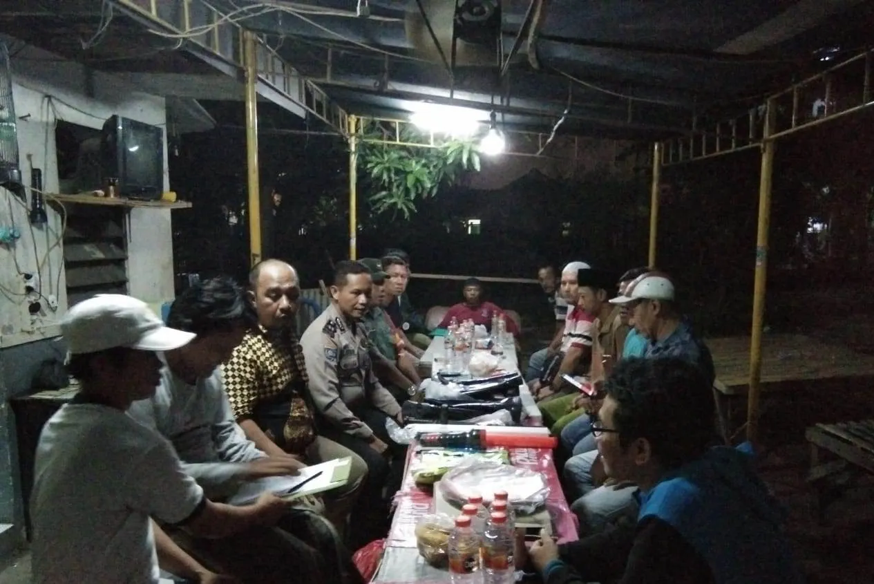 Sambut Tahun Baru, Babinkamtibmas Polsek Kenjeran Aktif Sambang Warga