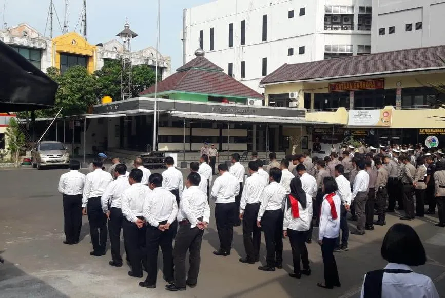 Apel Jam Pimpinan Polres Pelabuhan Tanjung Perak, Ini Pesan Wakapolres