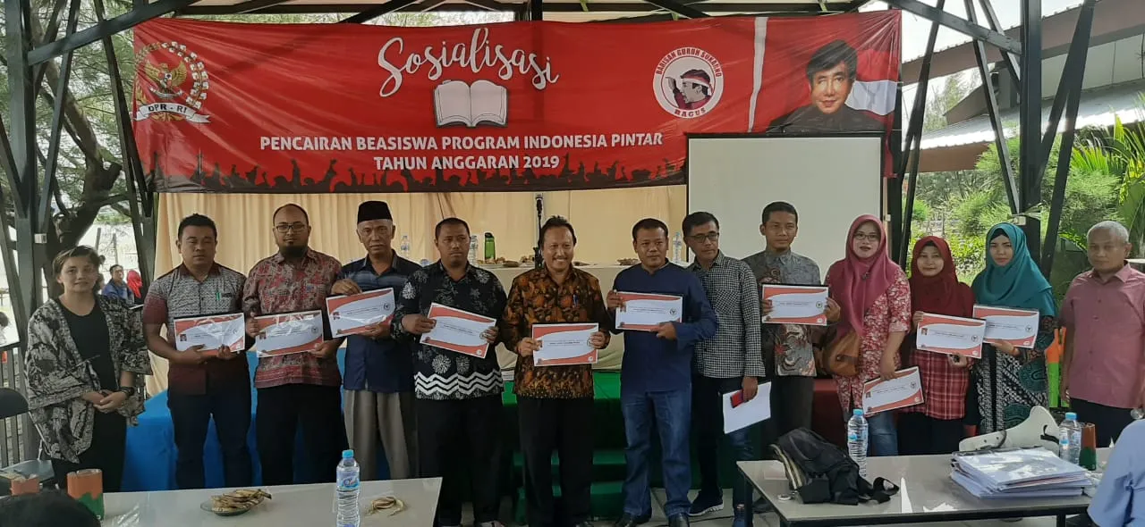 Ketemu Rakyat, PDIP Surabaya Sosialisasi Program Pendidikan Jokowi dan Risma