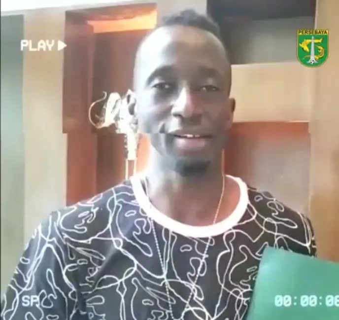 Melalui Medsos, Persebaya Umumkan Makan Konate Resmi Bergabung