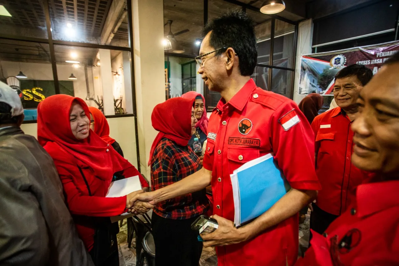SMAN 4 Surabaya Mobilisasi Guru untuk Acara Cawali Gamal, Pengamat Pendidikan: Berpotensi Pidana