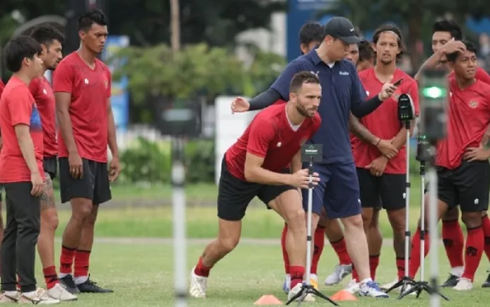 TC Timnas di Jakarta,Shin Tae-Yonn Gunakan Smart Gate