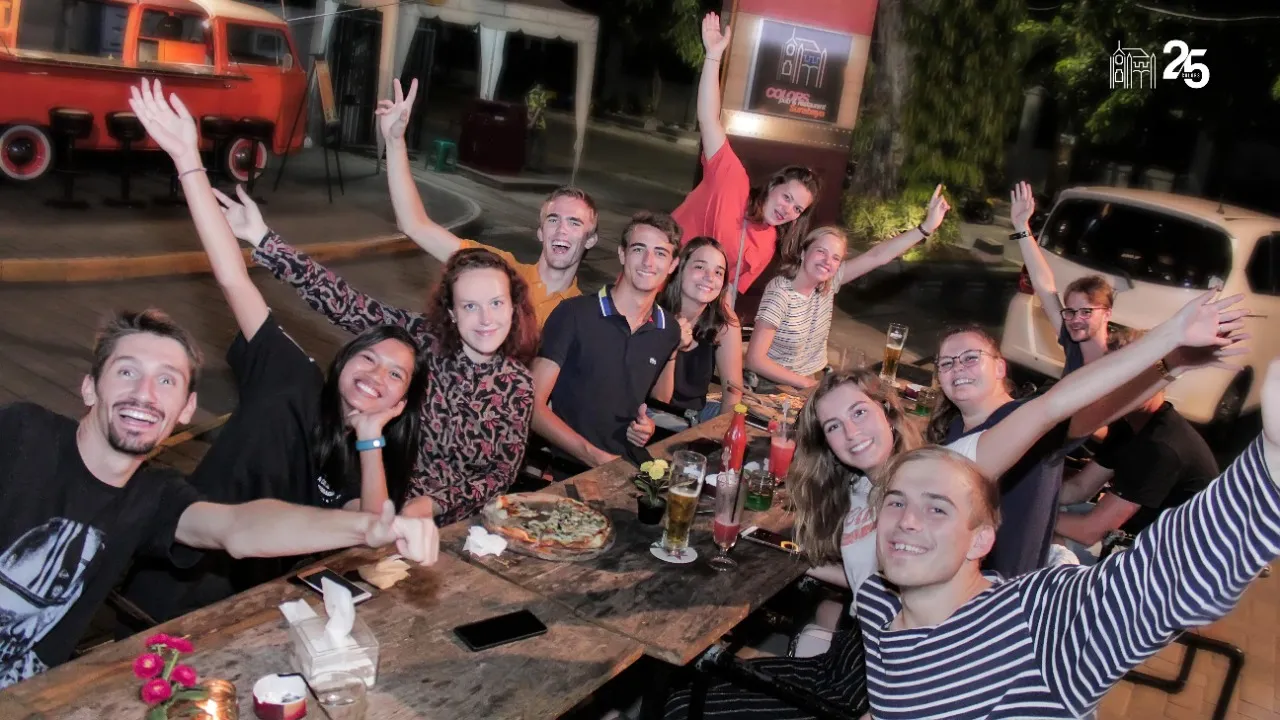 Bidik Pangsa Pasar Sore, Colors Pub and Resto Launching Program Ini
