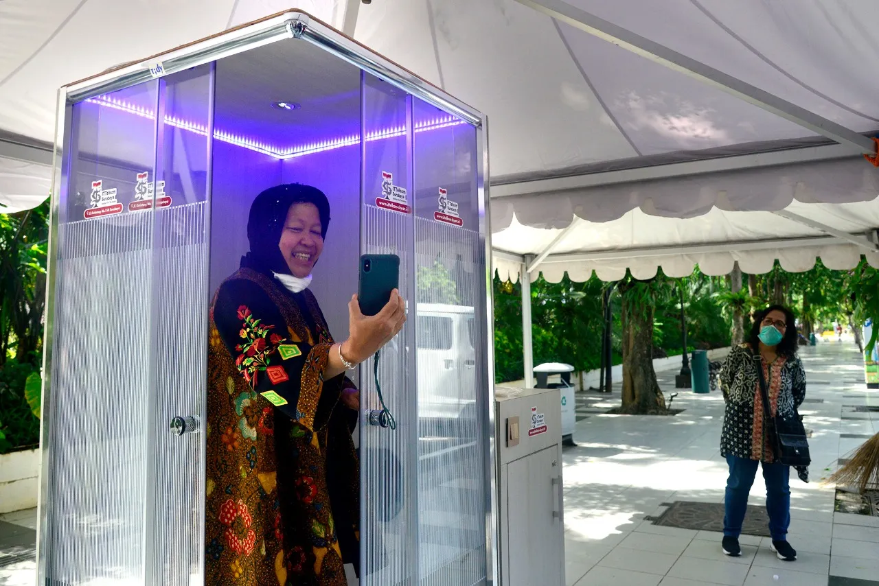 PDIP: Bilik Disinfektan Trisakti Inovasi Risma Beri Perlindungan Warga Atasi Covid-19