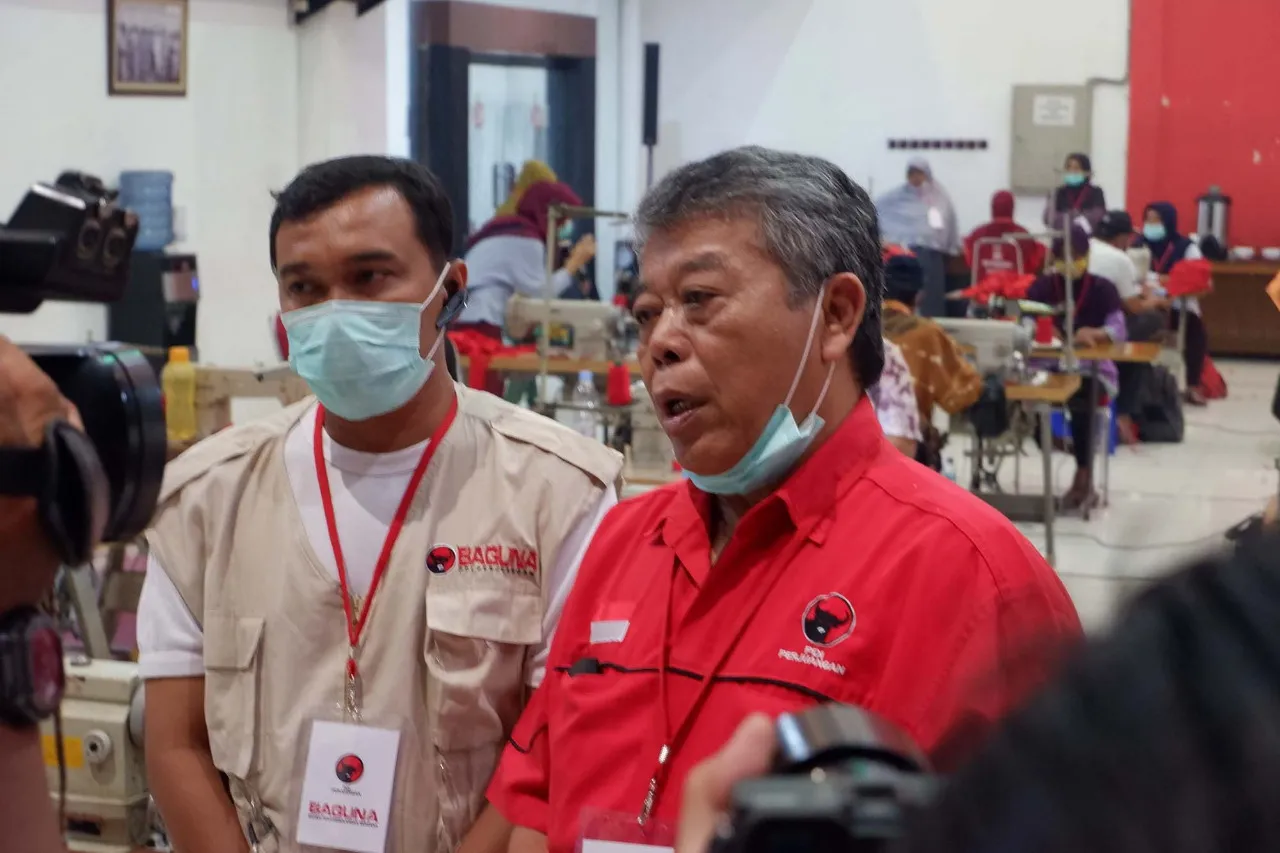 PDIP Jatim Sulap Markasnya Jadi Pabrik Masker dan Westafel Portable Untuk Tangkal Corona