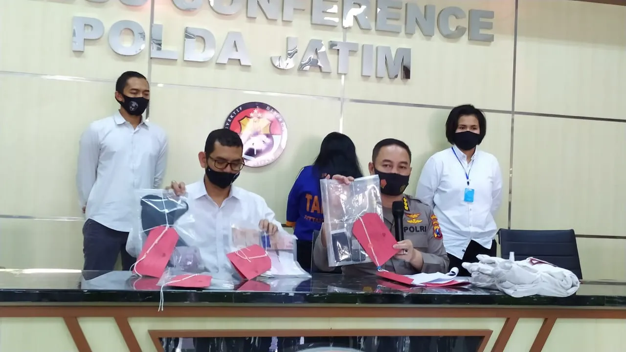 Polisi Bongkar Prostitusi Ditempat Karaoke di Surabaya