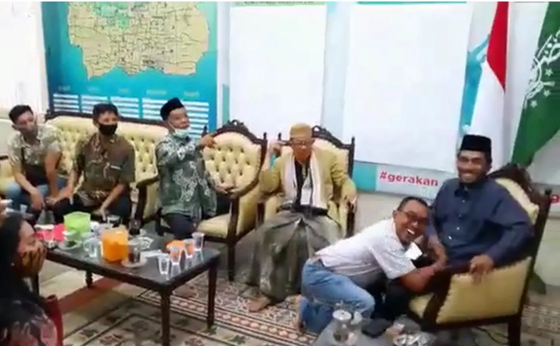 Nobar Rekom PDIP, Ketua dan Pengurus NU Surabaya Bersorak Dengar Nama Eri Cahyadi-Armuji